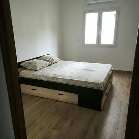 3 En Collocation Ou Maison Entiere Вилла